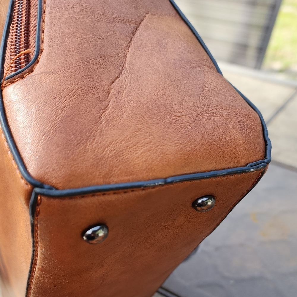 4-Bag Set Vegan Leather is NWOT | 2 Free Thrillies | Super Functional, Versatile - Picture 4 of 15